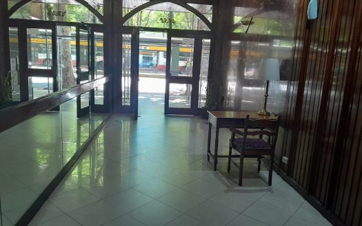 4 Ambientes c/dependencia, Inmejorable Ubicación, Vista Panorámica, Muy Luminoso, Toilette, Lavadero