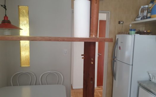 3 Ambientes con Cochera Fija Cubierta, Inmejorable Ubicación y Excelente Estado, Toilette, Balcón Corrido