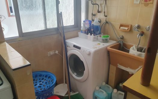 3 Ambientes con Cochera Fija Cubierta, Inmejorable Ubicación y Excelente Estado, Toilette, Balcón Corrido